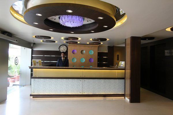 Hotel Bhagyalaxmi Ширді Екстер'єр фото
